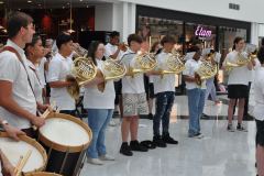 Les Cadets sous la direction de spectateurs