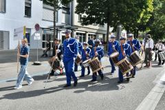 Grand défilé dans les rues de Lenzburg