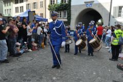 Grand défilé dans les rues de Lenzburg