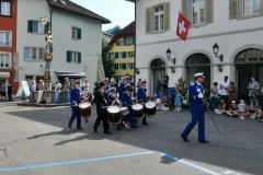 Grand défilé dans les rues de Lenzburg