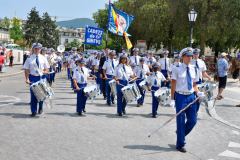 Le cortège démarre pour traverser la vieille ville de Genève