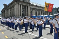 Le cortège traverse la vieille ville de Genève