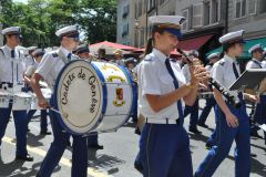 Le cortège traverse la vieille ville de Genève