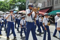 Le cortège traverse la vieille ville de Genève