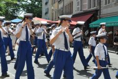 Le cortège traverse la vieille ville de Genève