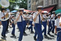 Le cortège traverse la vieille ville de Genève